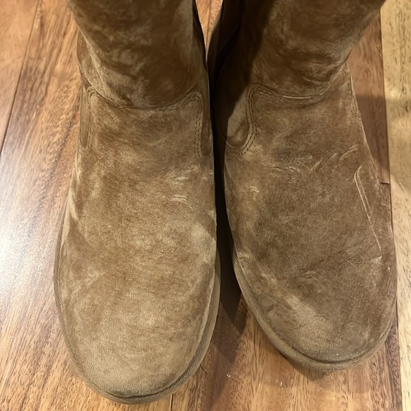 Women Sumner Ugg Boots - Picture 5 of 11